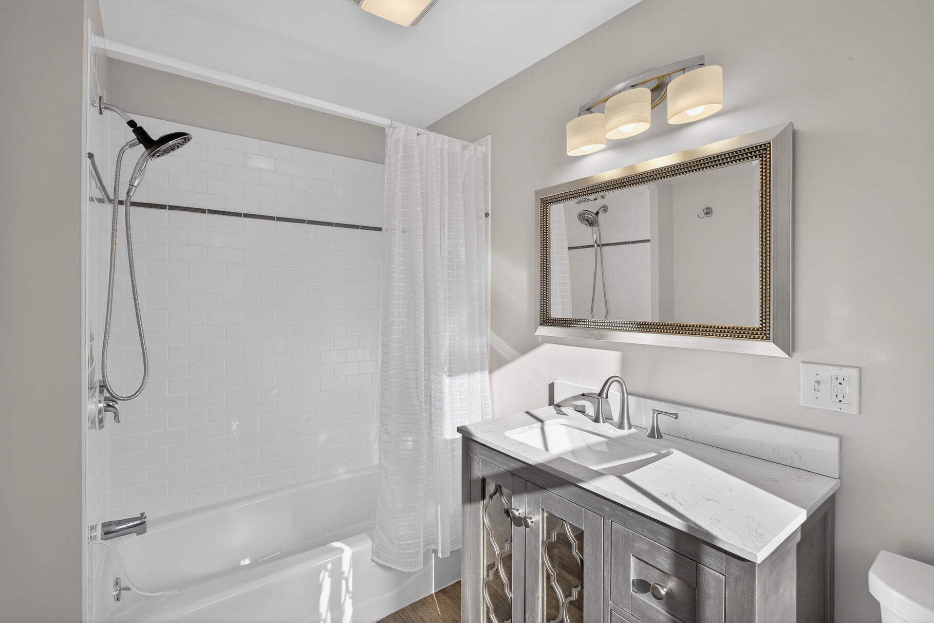 16 Conwell Street, Unit 3 Provincetown, MA 02657 - Photo 29 of 44 8P0A1818