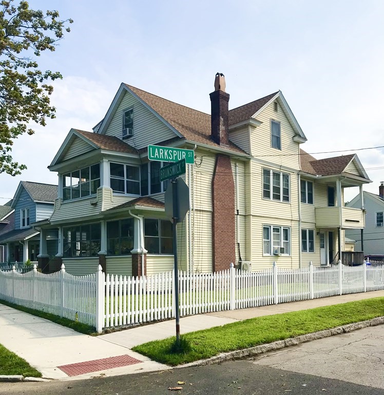 71-73 Brunswick Street Springfield, MA 01108 - Photo 1 of 30 Gallery Image 1
