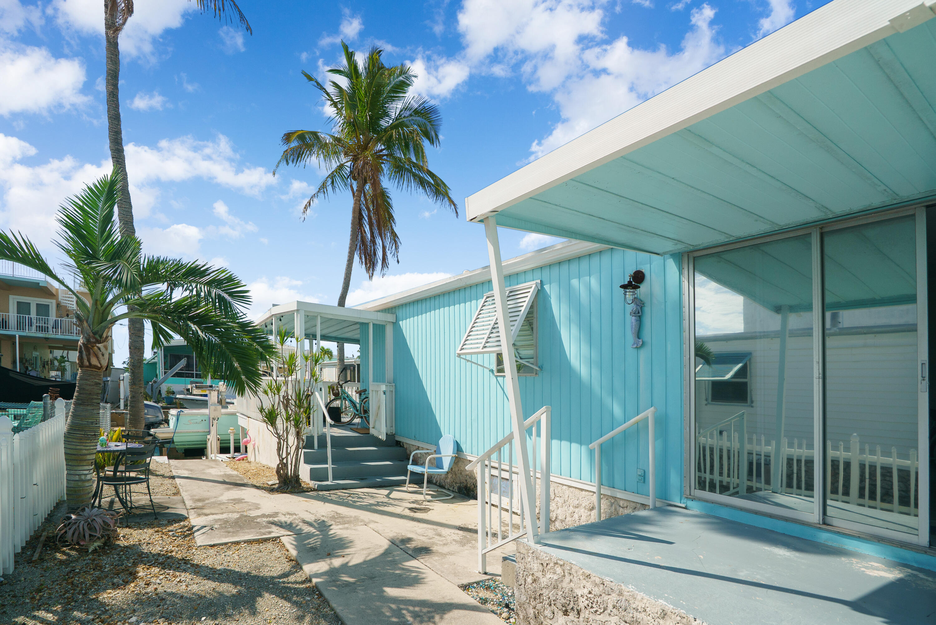 205 Humpty Dumpty Drive Key Largo, FL 33037 - Photo 38 of 40 Main entrance