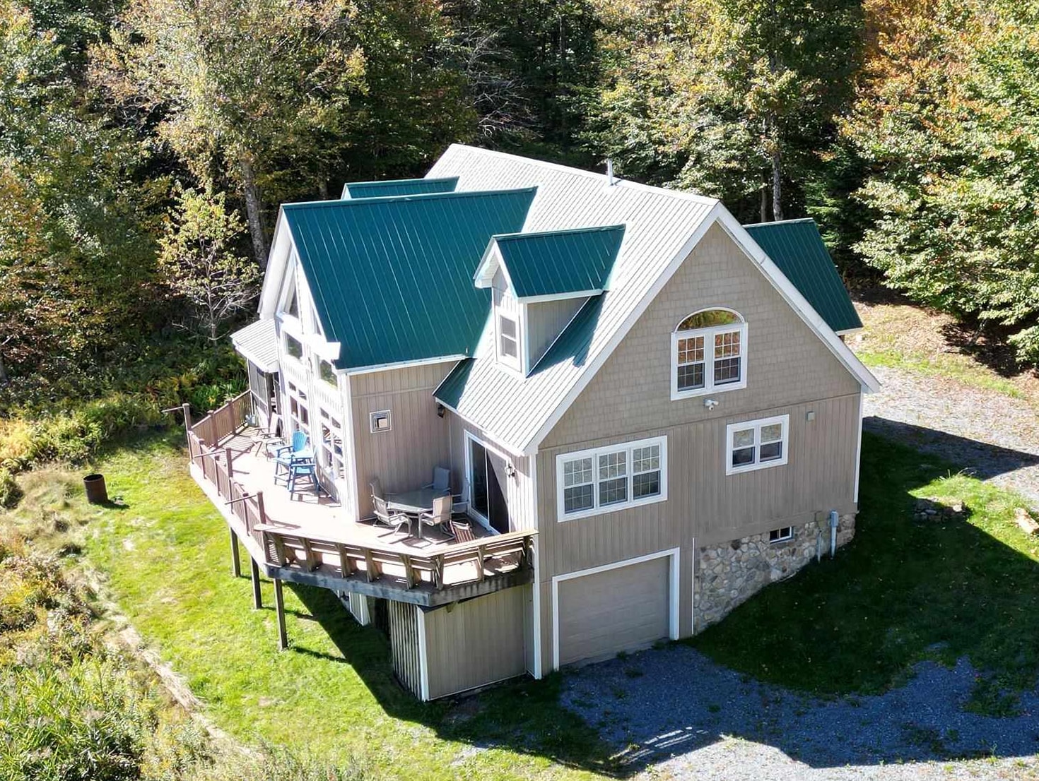 825 Case Lane Readsboro, VT 05350 - Photo 3 of 38