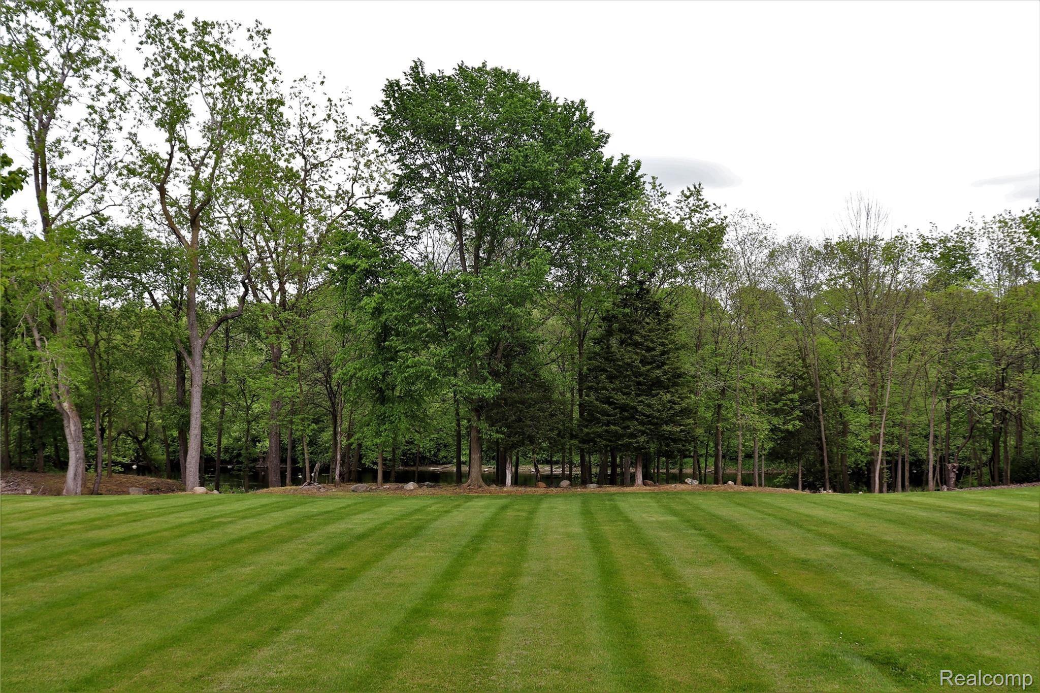 6090 North Seymour Road Flushing, MI 48433 - Photo 46 of 50 IMG_7828 (2).JPG