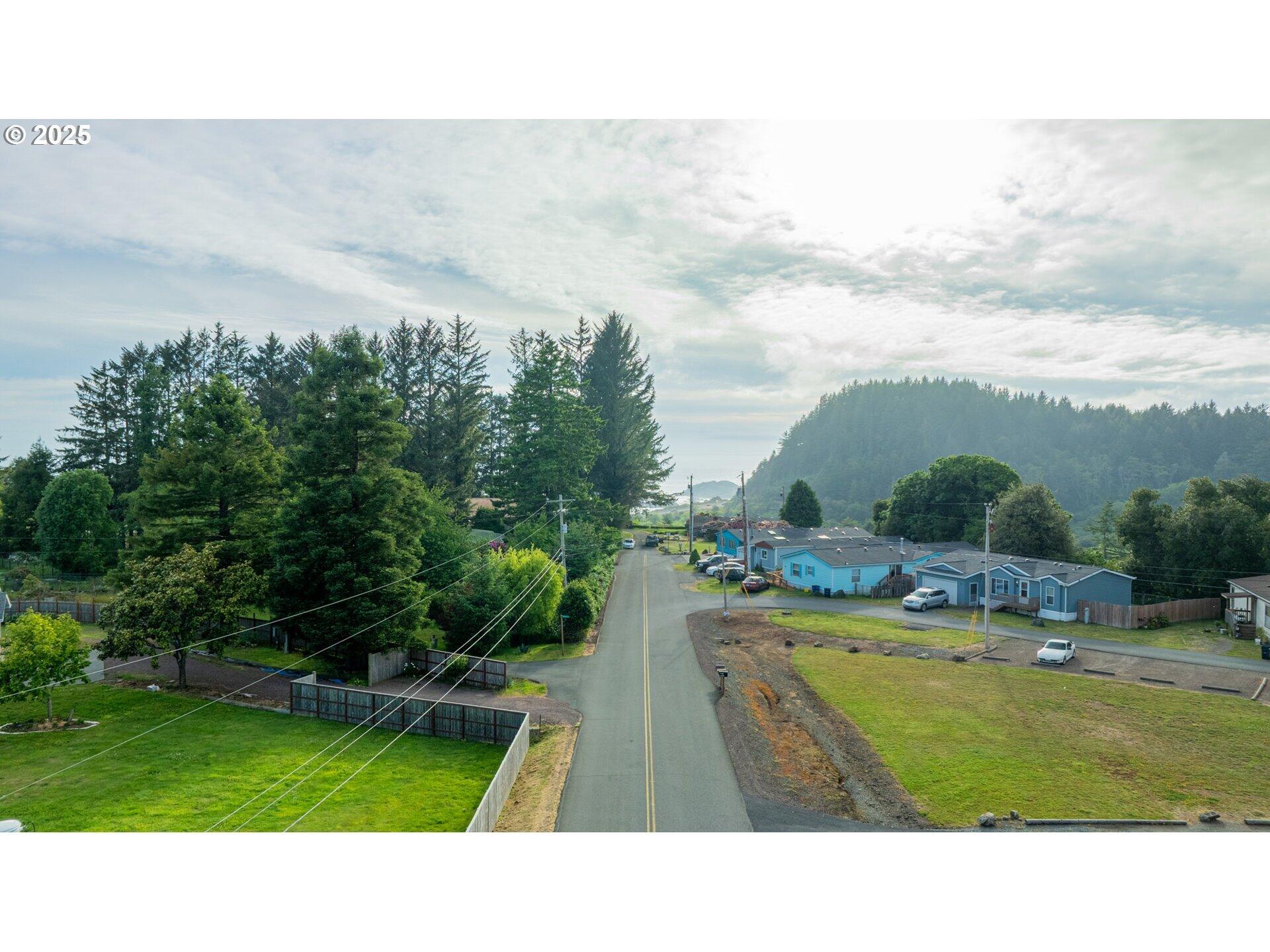 96376 Coverdell Road Brookings, OR 97415 - Photo 9 of 44 618967549-9