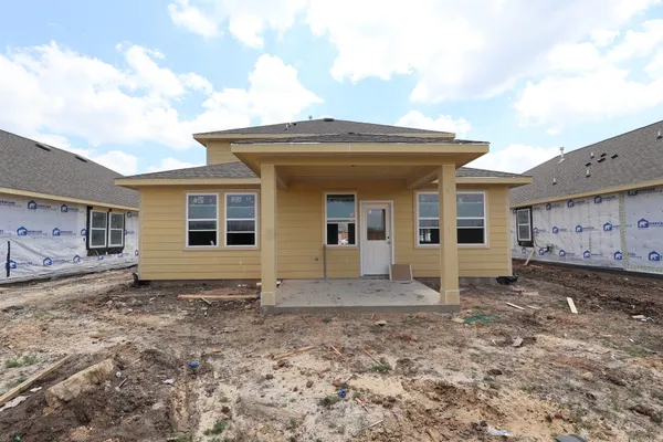 $369,999 | 347 West Rose Marie Lane, Montgomery, TX 77356