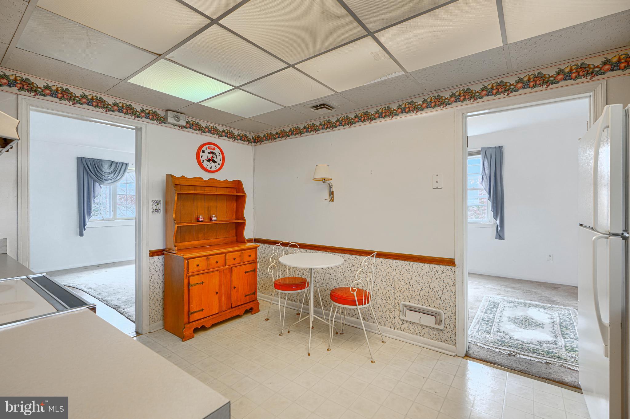 211 Rothwell Drive Lutherville-Timonium, MD 21093 - Photo 12 of 39 Eat in kitchen-room for a table