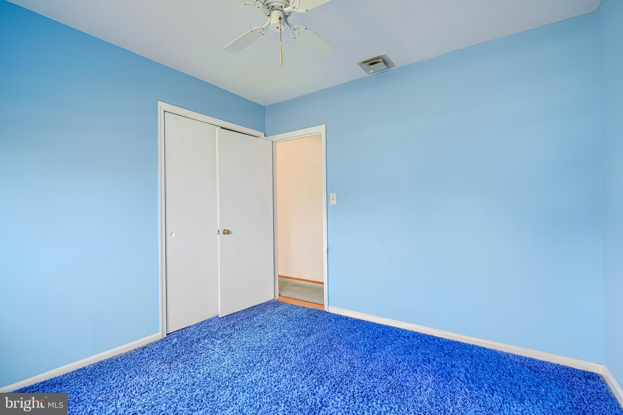 211 Rothwell Drive Lutherville-Timonium, MD 21093 - Photo 19 of 39 3rd bedroom