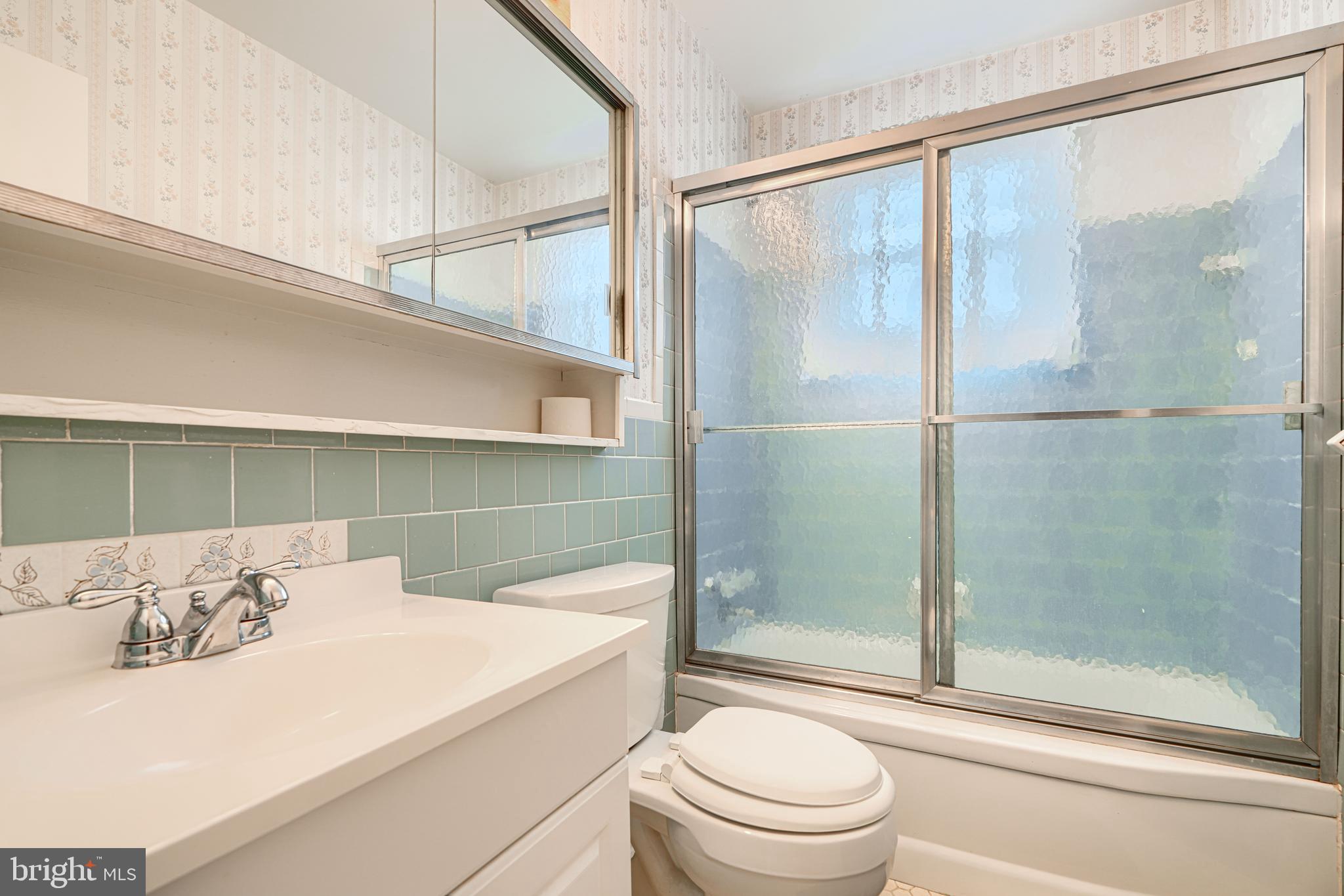 211 Rothwell Drive Lutherville-Timonium, MD 21093 - Photo 20 of 39 Hall full bath