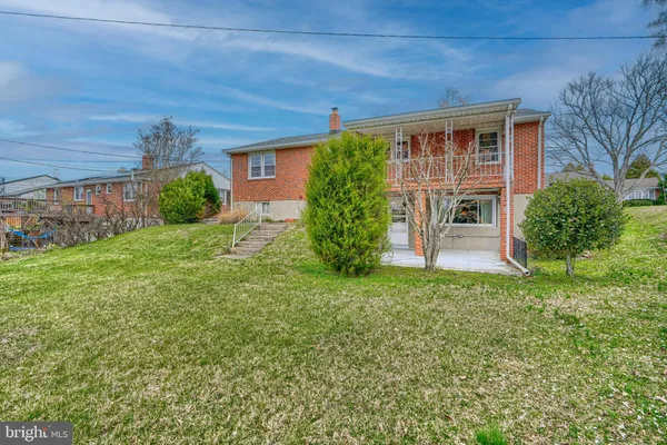 $399,900 | 211 Rothwell Drive, Lutherville-Timonium, MD 21093