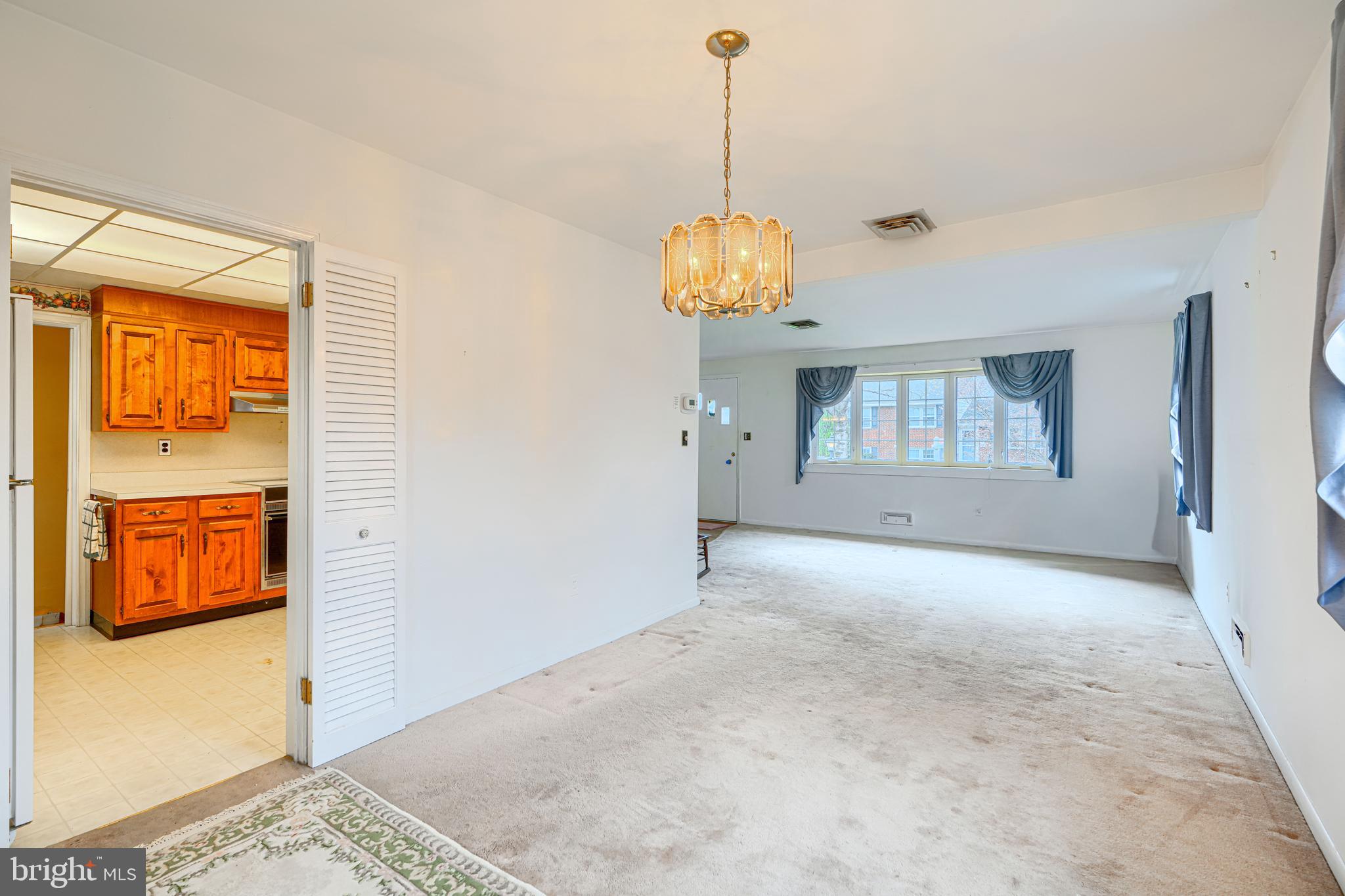 211 Rothwell Drive Lutherville-Timonium, MD 21093 - Photo 8 of 39 Dining room-room for a large table