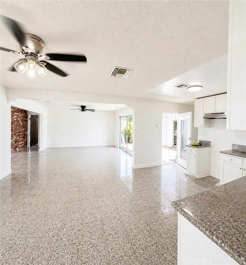 17301 Palm Road Riverside, CA 92503 - Photo 13 of 51