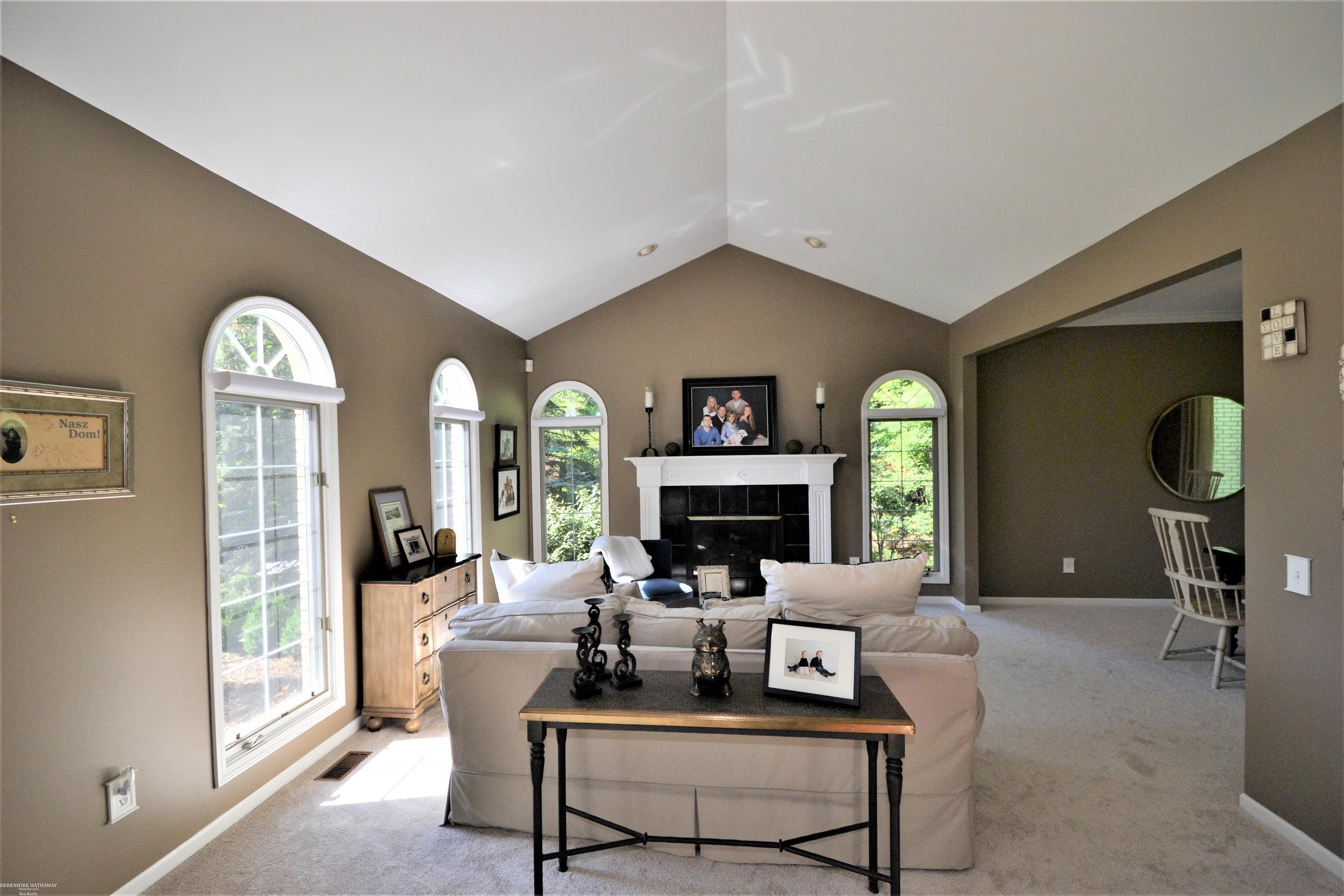 1813 Fox Run Rochester Hills, MI 48306 - Photo 19 of 68