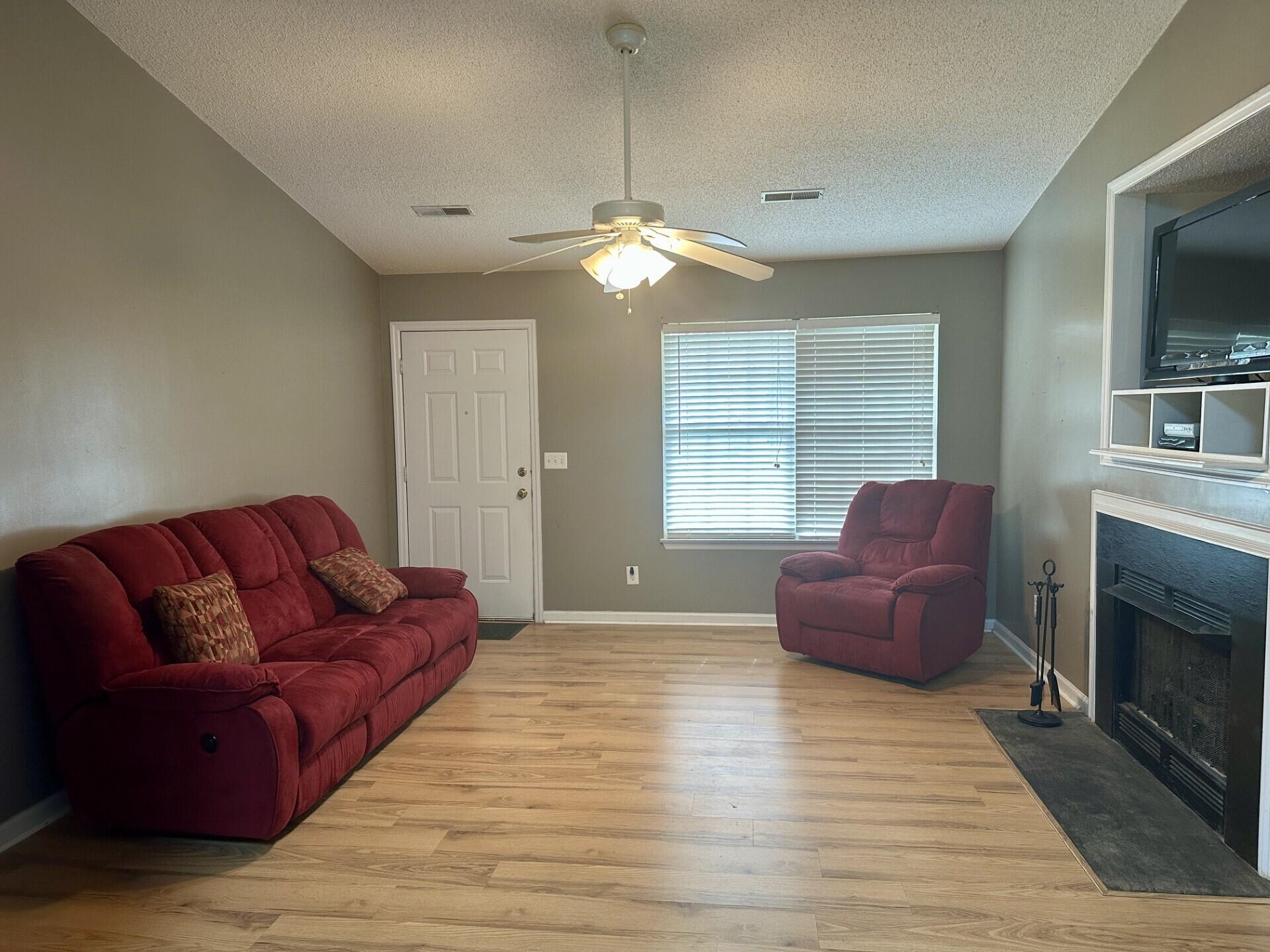 142 Paddock Way Summerville, SC 29486 - Photo 2 of 15