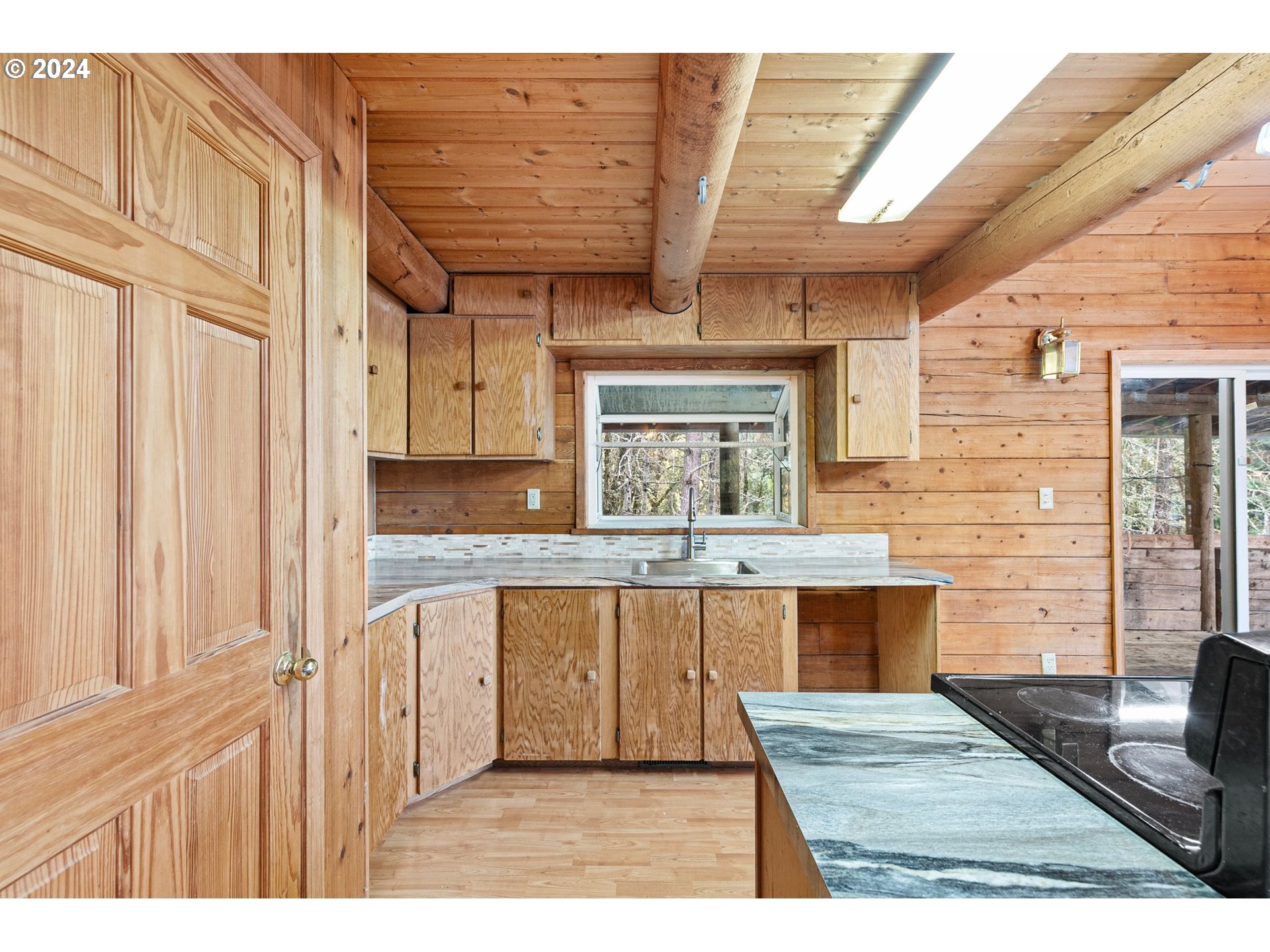 923 Lone Rock Road Glide, OR 97443 - Photo 12 of 48 Kitchen