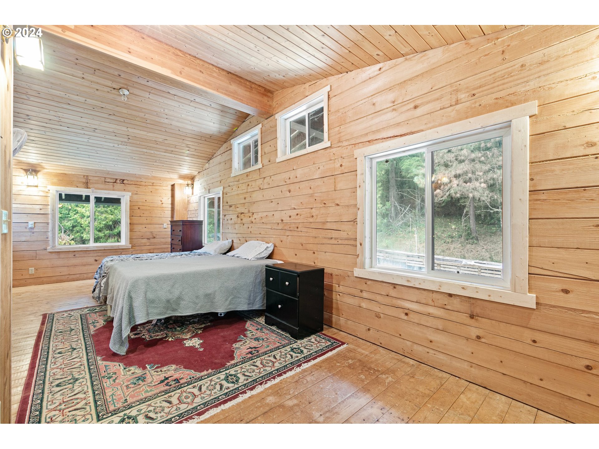 923 Lone Rock Road Glide, OR 97443 - Photo 25 of 48 Primary Bedroom