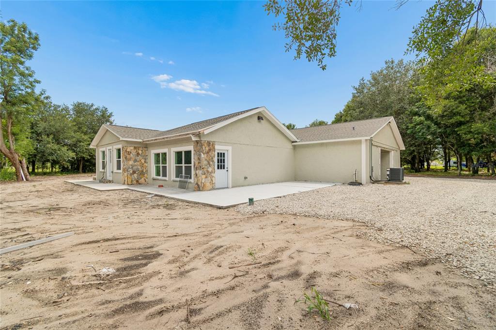 15628 Carlton Lake Road Wimauma, FL 33598 - Photo 16 of 80