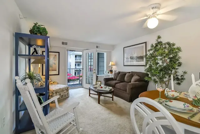 $1,469 | 300 Kennely Road, Saginaw, MI 48609