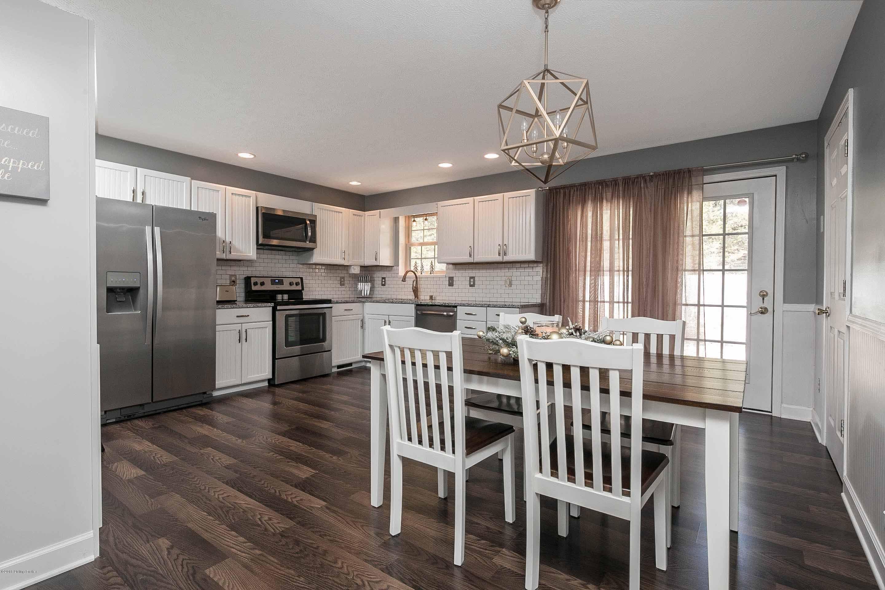 2350 Raymond Road Shepherdsville, KY 40165 - Photo 19 of 29 Updated eat-in kitchen