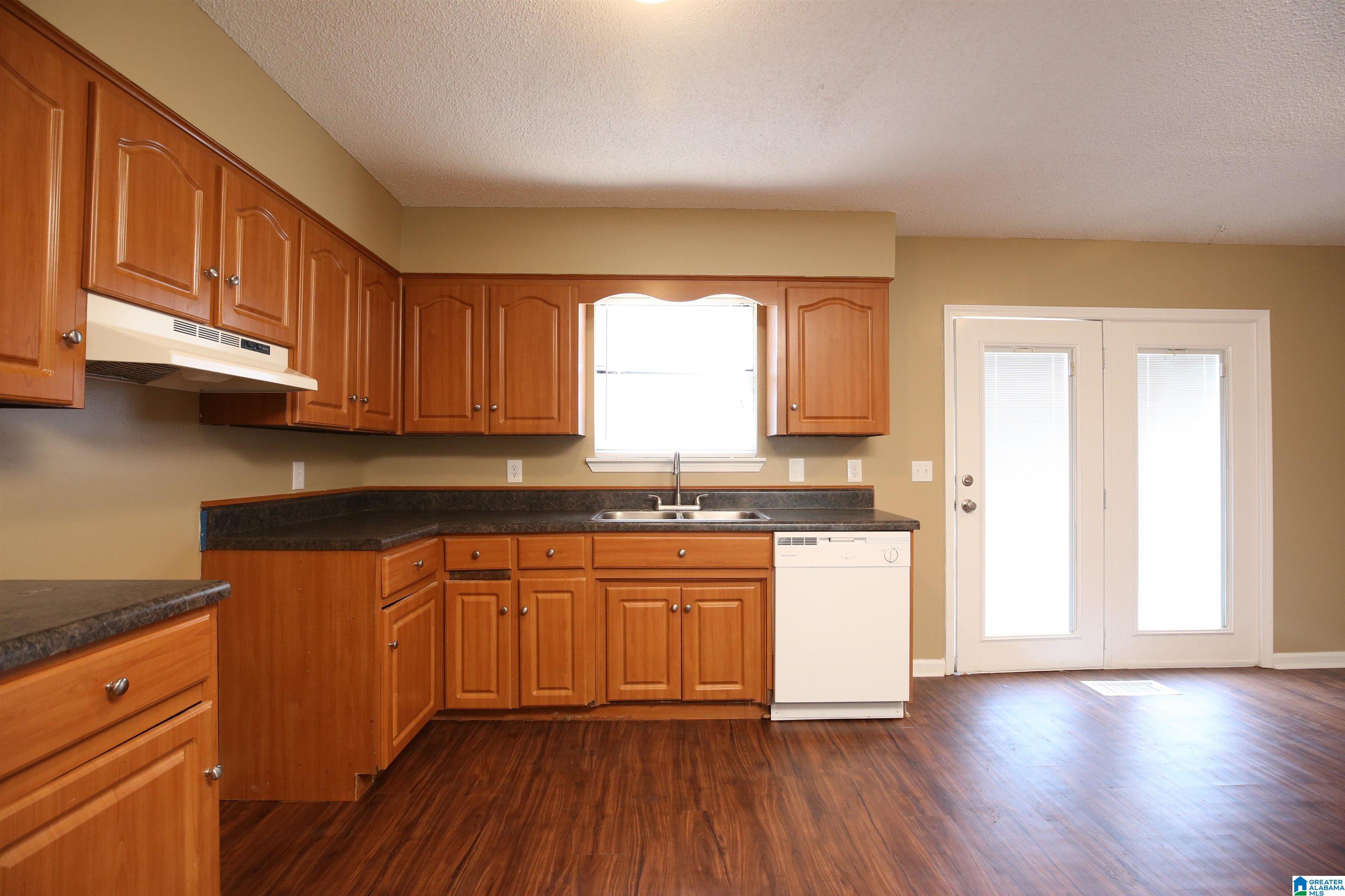 1016 10th Street Pleasant Grove, AL 35127 - Photo 5 of 21