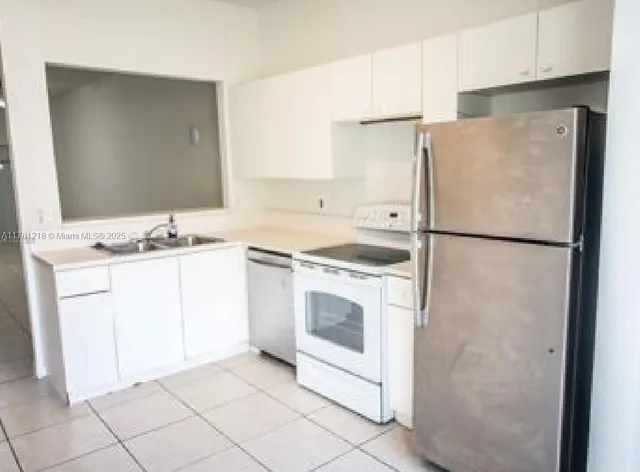 $380,000 | 4 Southwest 15th Road, Unit 4, Homestead, FL 33030