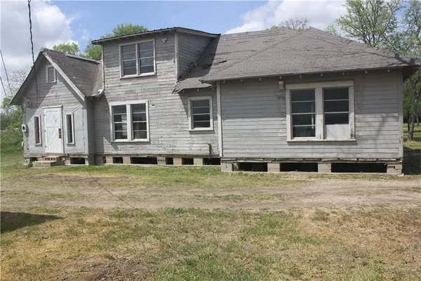 $198,990 | 212 East Loop 340, Bellmead, TX 76705