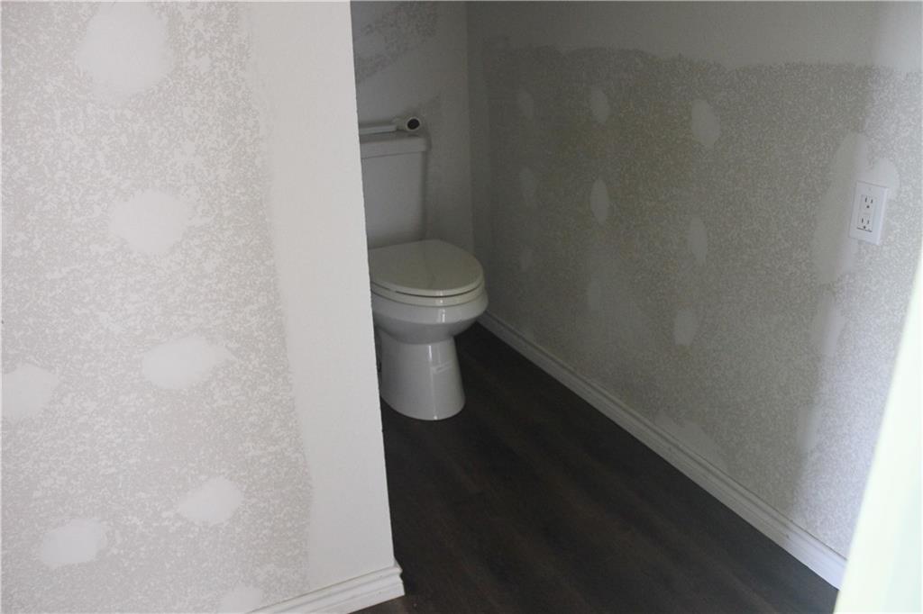 212 East Loop 340 Bellmead, TX 76705 - Photo 7 of 17