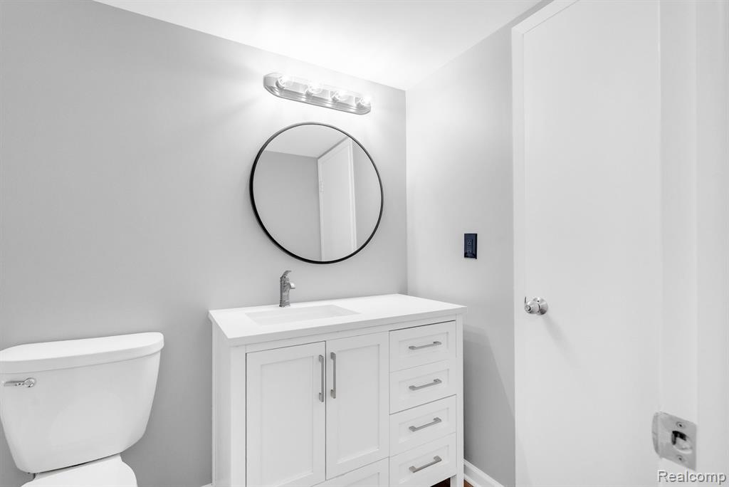 1695 Riverside Drive, Unit 8 Rochester Hills, MI 48309 - Photo 20 of 23