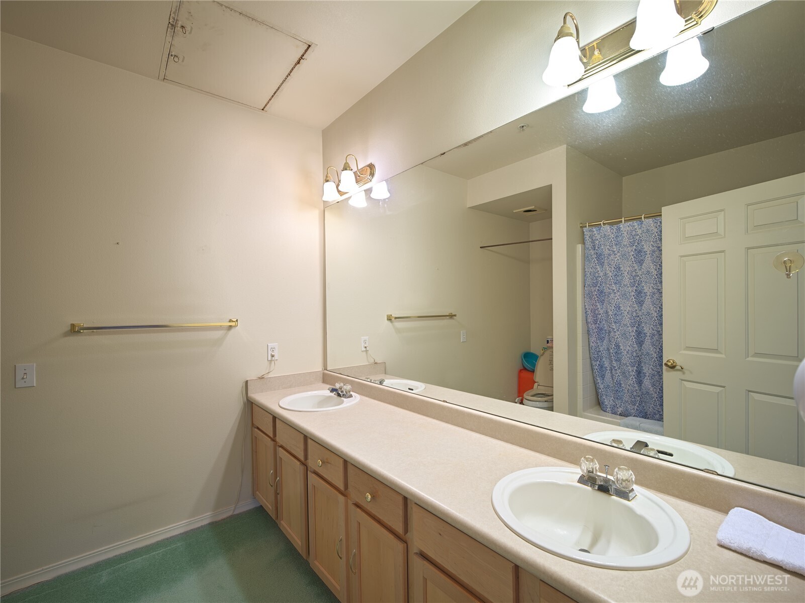 440 Maple Avenue Southwest, Unit B303 Renton, WA 98057 - Photo 17 of 26 Gallery Image 17