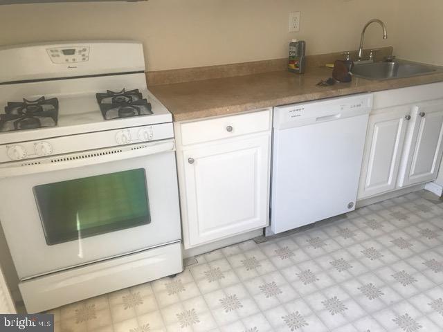 122 Bates Street Northwest, Unit 2 Washington, DC 20001 - Photo 6 of 9 Kitchen