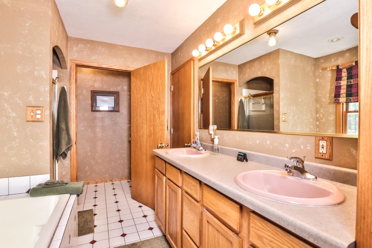 6730 Long Lake Drive Rhinelander, WI 54501 - Photo 12 of 75 Gallery Image 12
