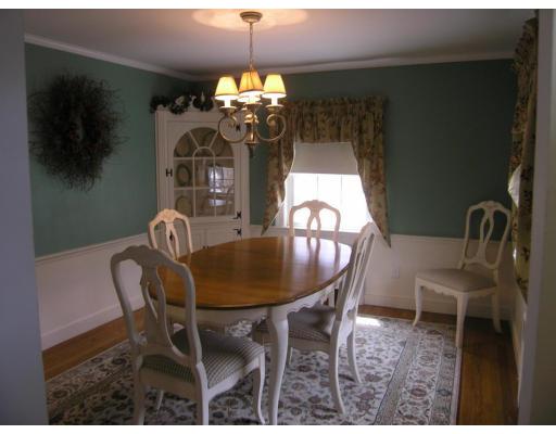 27 Fairview Road Woburn, MA 01801 - Photo 8 of 17 Gallery Image 8