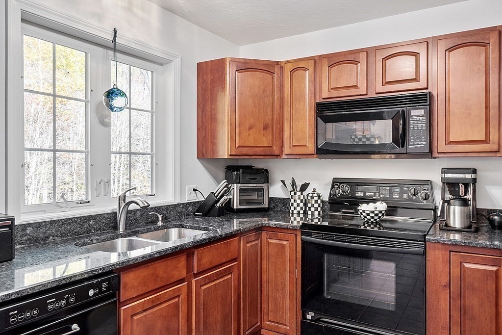 8 Royalston Road Phillipston, MA 01331 - Photo 7 of 34