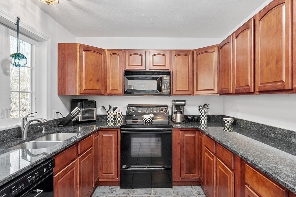 8 Royalston Road Phillipston, MA 01331 - Photo 8 of 34