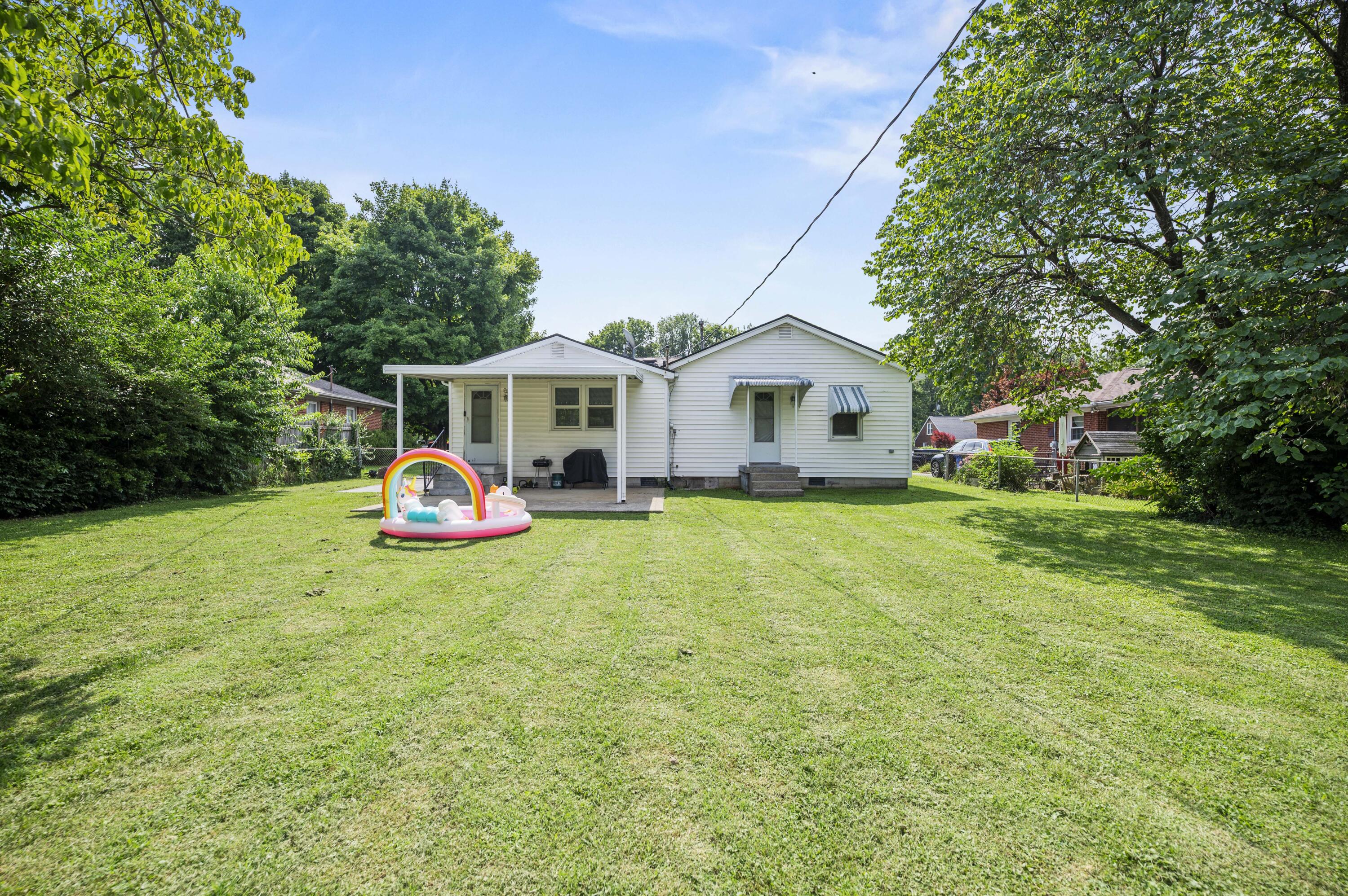 1809 Yorktown Road Lexington, KY 40504 - Photo 7 of 30 1809-7