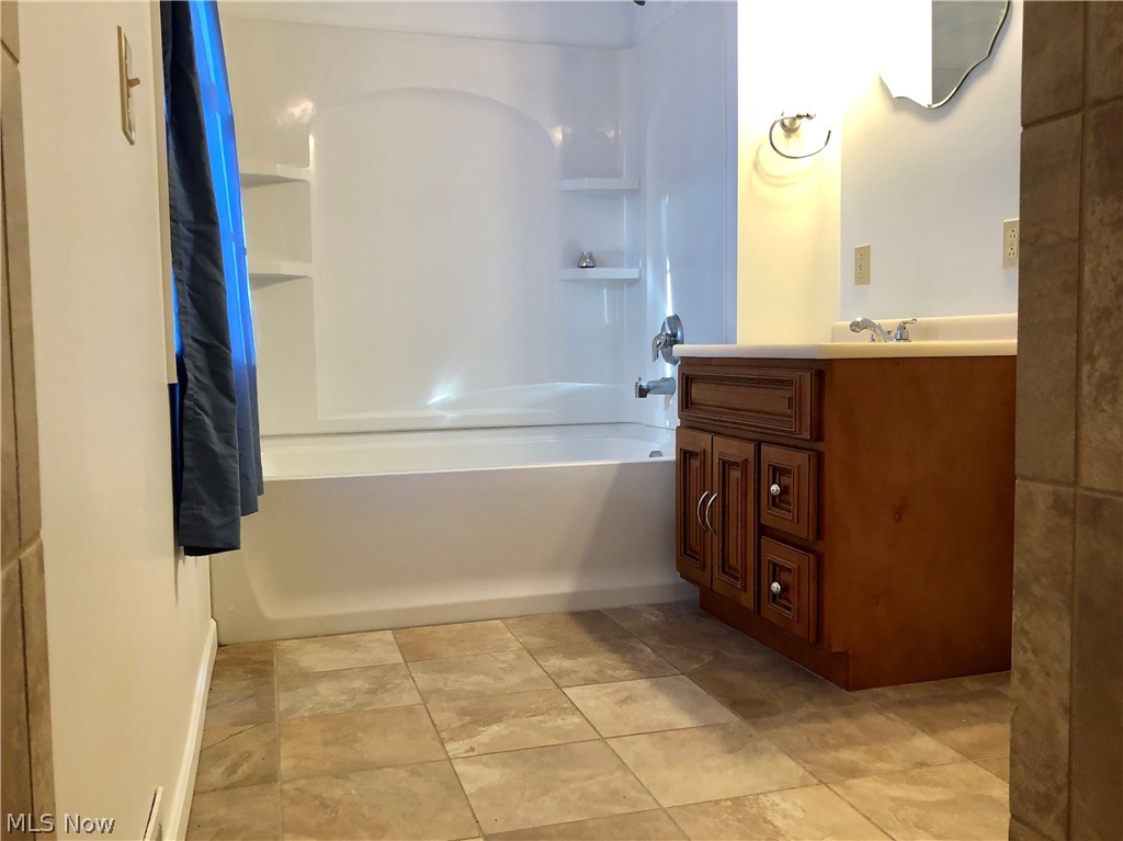 2420 Traymore Road Cleveland, OH 44118 - Photo 17 of 32
