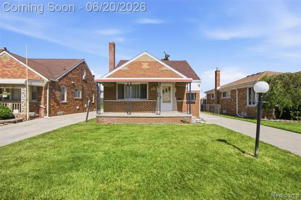 $169,900 | 22764 Courtland Avenue, Eastpointe, MI 48021