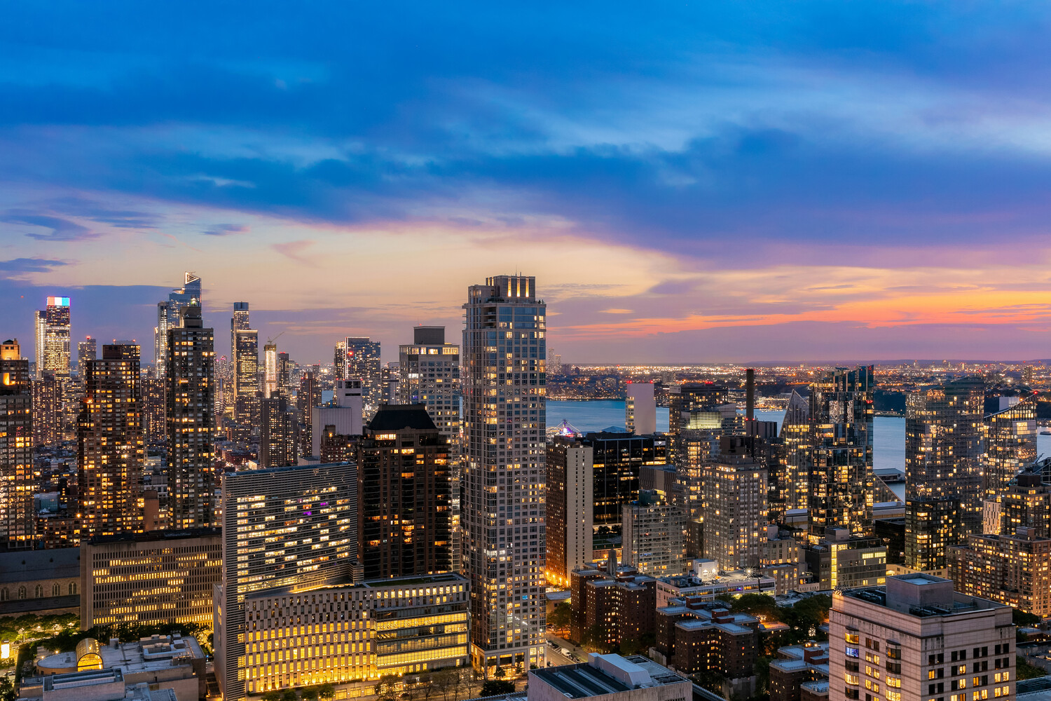 101 West 67th Street, Unit 52E Manhattan, NY 10023 - Photo 15 of 21 a view of a city with tall buildings