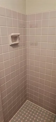 $359,000 | 126 East Cypress Avenue, Howey-in-the-Hills, FL 34737