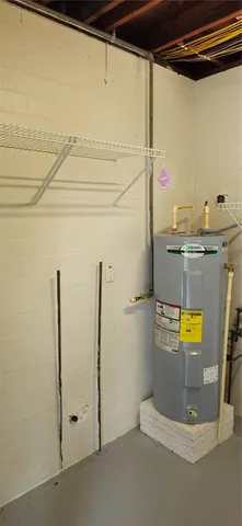 $359,000 | 126 East Cypress Avenue, Howey-in-the-Hills, FL 34737