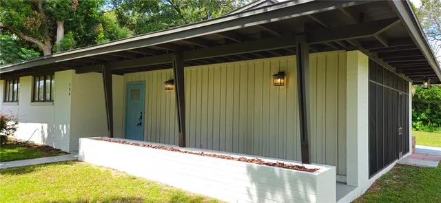 $359,000 | 126 East Cypress Avenue, Howey-in-the-Hills, FL 34737