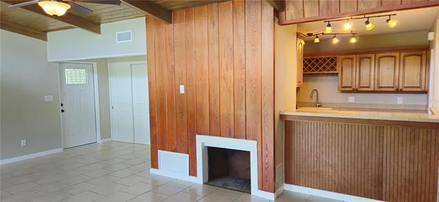 $359,000 | 126 East Cypress Avenue, Howey-in-the-Hills, FL 34737