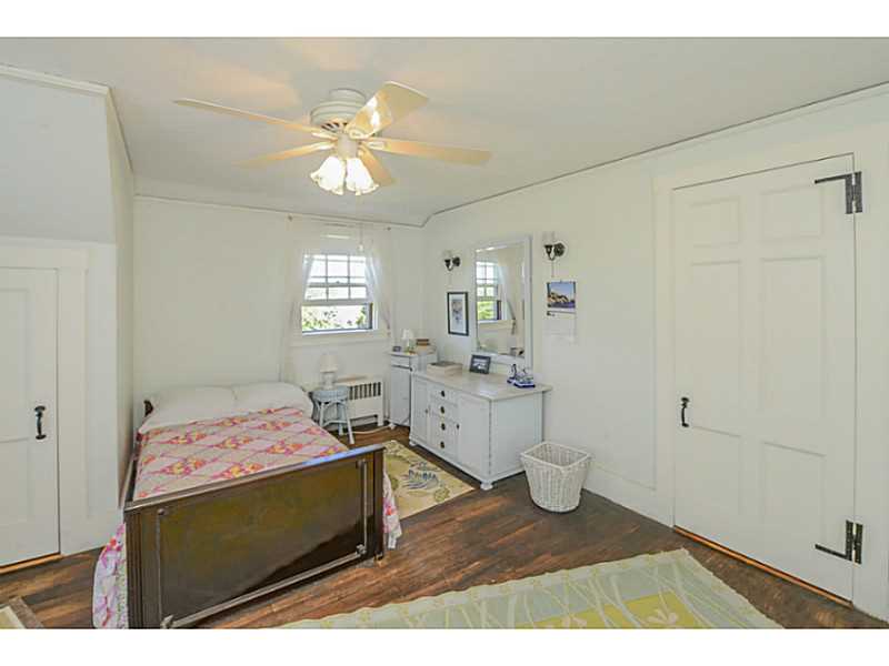 140 Willett Road North Kingstown, RI 02874 - Photo 15 of 25 Bedroom.