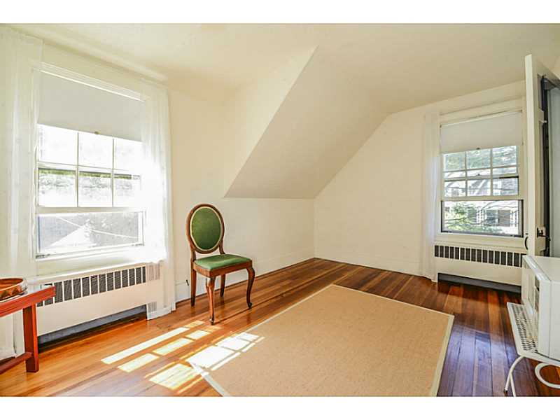 140 Willett Road North Kingstown, RI 02874 - Photo 17 of 25 Bedroom.