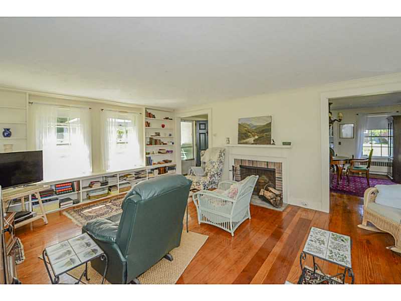 140 Willett Road North Kingstown, RI 02874 - Photo 5 of 25 Living Room.