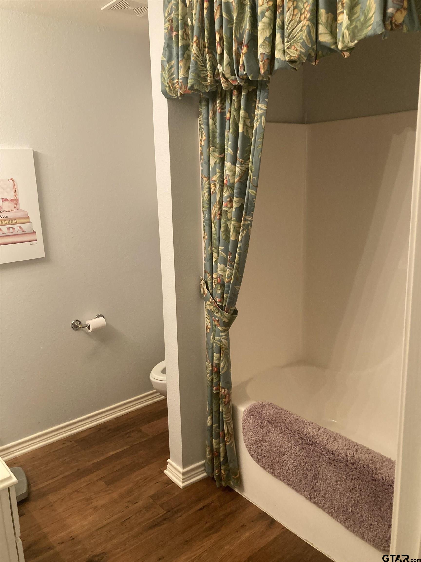 1521 Rice Road, Unit Q103 Tyler, TX 75703 - Photo 28 of 40 a view of entryway