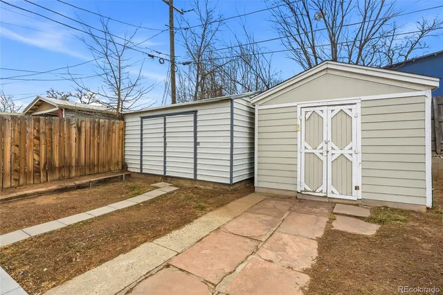 a view of a house with a garage