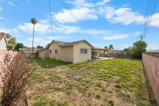 a house view with a garden space