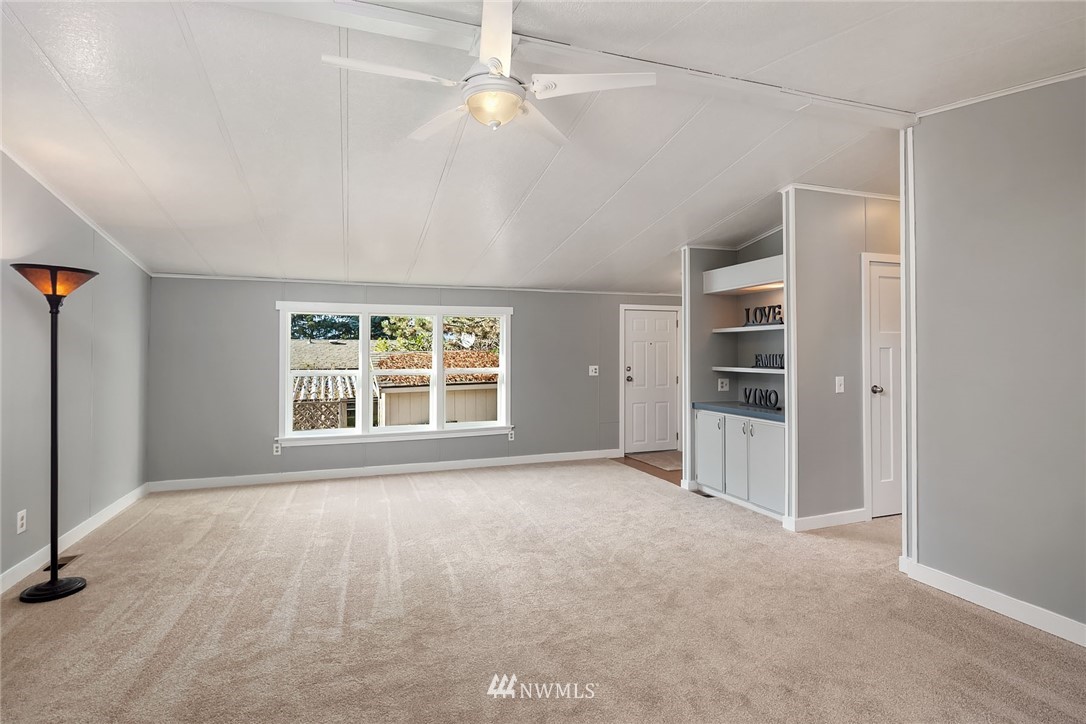 12626 Northeast 189th Street Bothell, WA 98011 - Photo 2 of 15