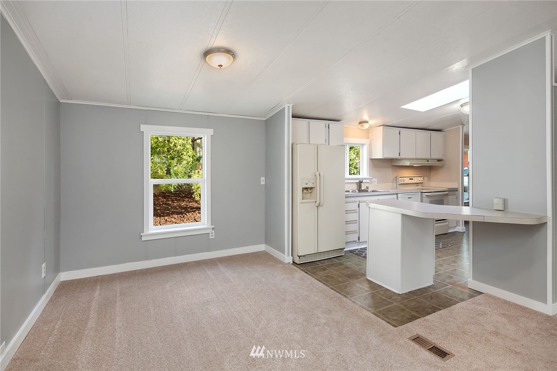 12626 Northeast 189th Street Bothell, WA 98011 - Photo 4 of 15