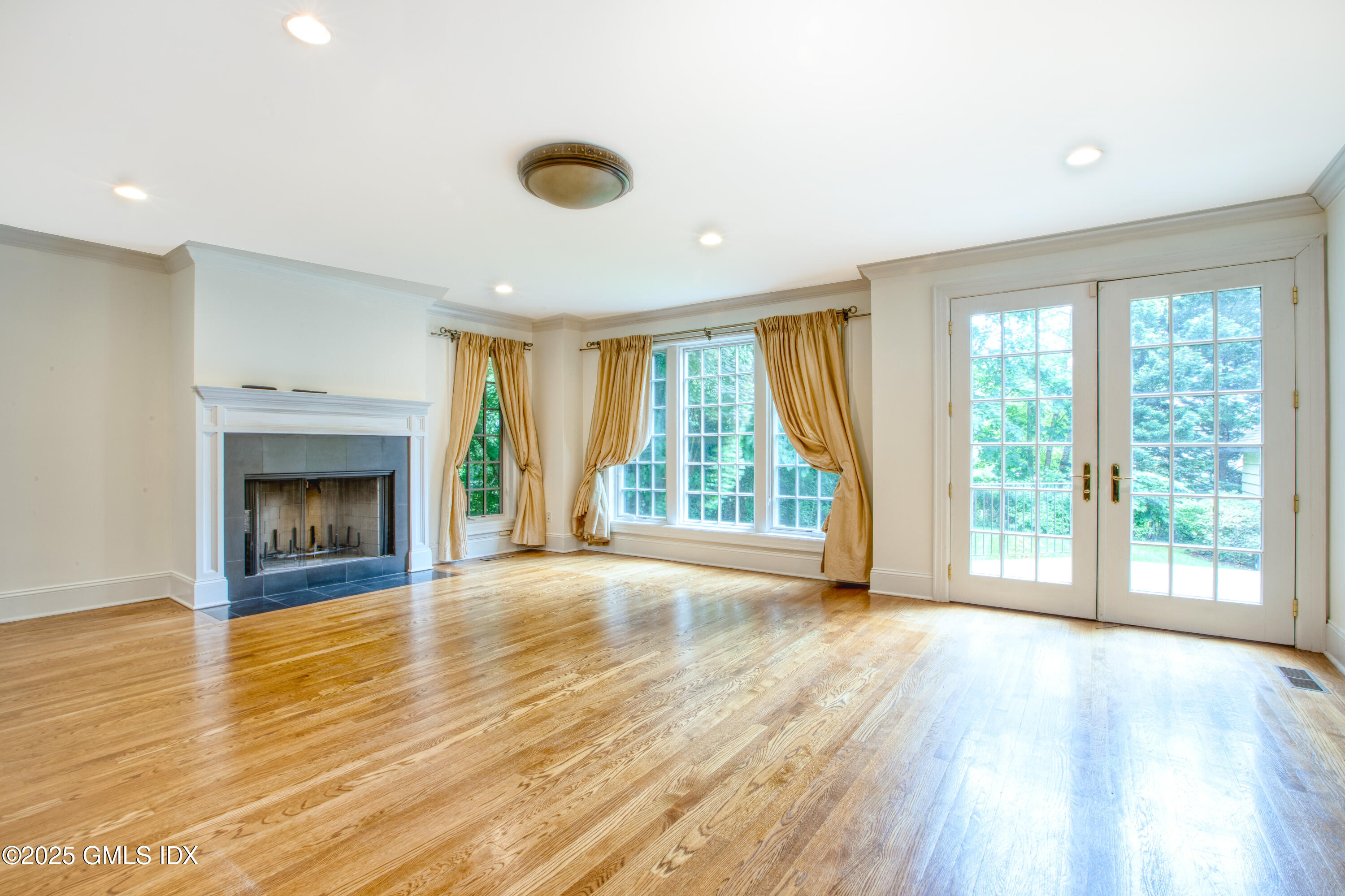 28 Terrace Avenue Riverside, CT 06878 - Photo 20 of 38 864A8103-30