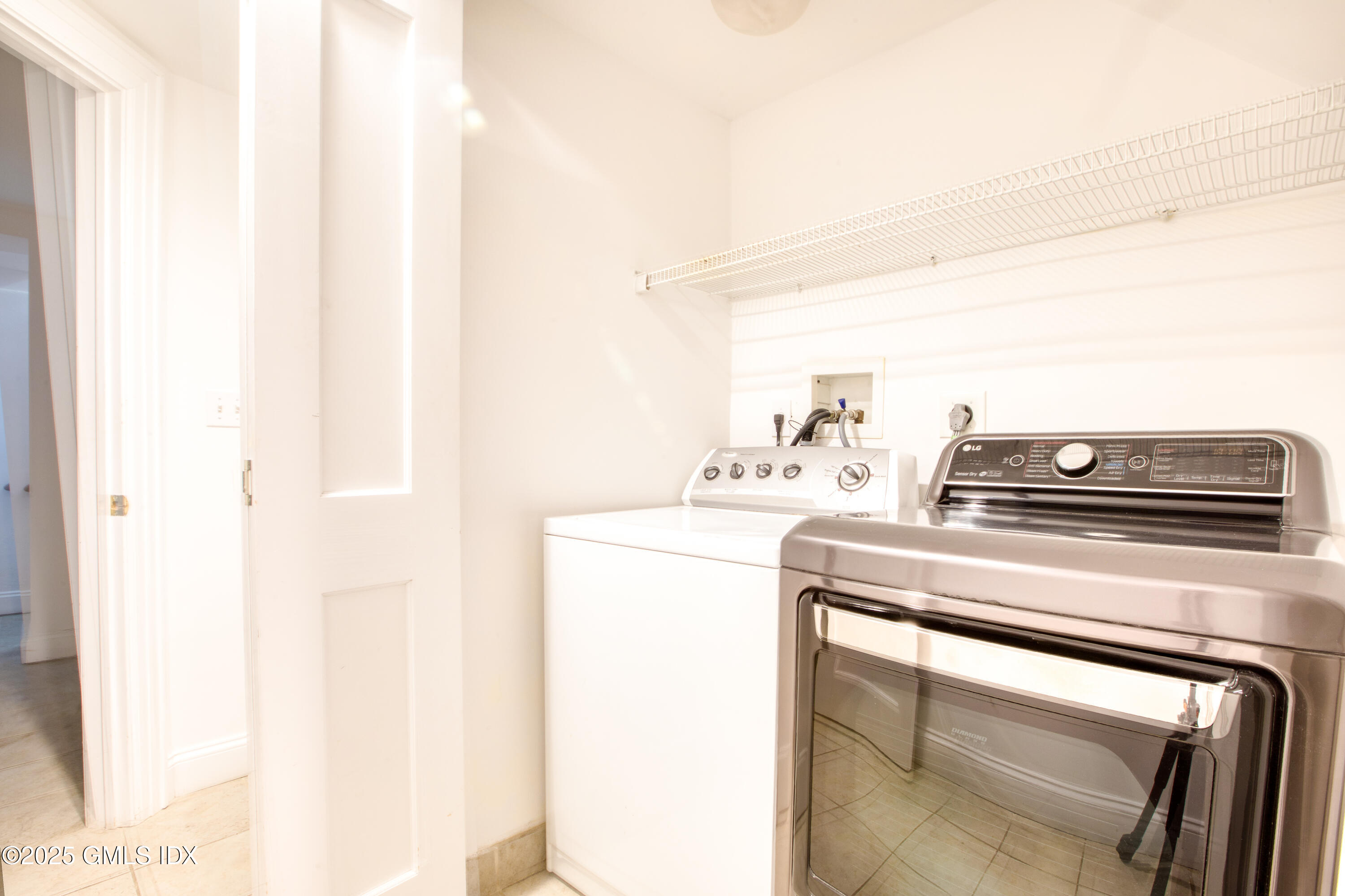 28 Terrace Avenue Riverside, CT 06878 - Photo 25 of 38 864A8123-35