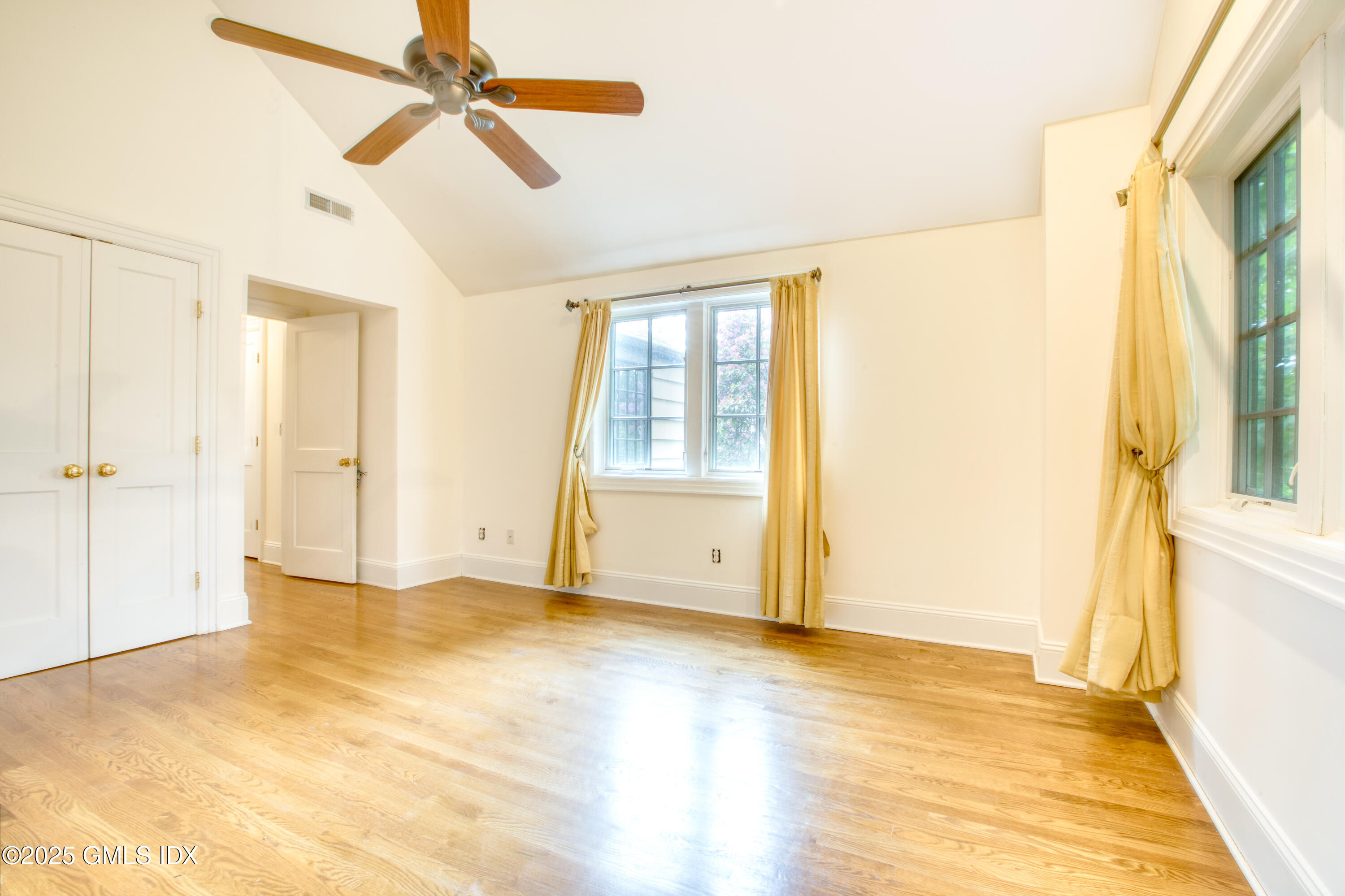 28 Terrace Avenue Riverside, CT 06878 - Photo 38 of 38 864A8179-49